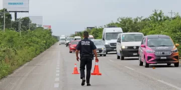 Exhortan a conductores tomar precauciones al circular en carreteras de Quintana Roo