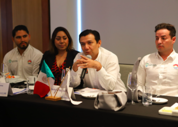 Amexme Cancún y funcionarios del municipio Benito Juárez buscan facilitar trámites para Empresarias