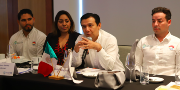 Amexme Cancún y funcionarios del municipio Benito Juárez buscan facilitar trámites para Empresarias