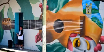 Transformación colorida de 40 destinos turísticos en México