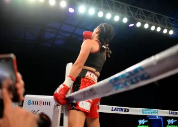 Reaparece en Chetumal, la “Niña” Gómez ante la boliviana Mariela “Brujita”' Ribera