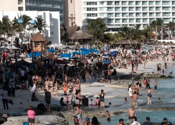 Quintana Roo rompe récords en llegada de pasajeros y afluencia turística