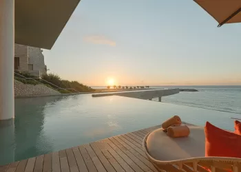 La Casa de La Playa recibe el galardón AAA Five Diamond Award