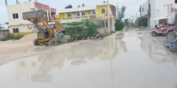 El 90% de las calles de isla Holbox sufre problemas de inundaciones