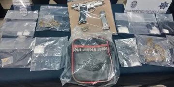 Capturados dos narcomenudistas con arma de fuego