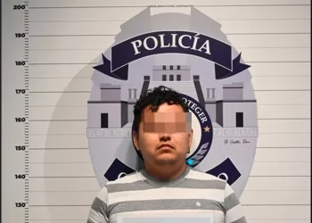 Sujeto se pone violento y ataca a su mujer en Cancún