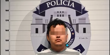 Sujeto se pone violento y ataca a su mujer en Cancún