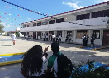 Un 50% de los estudiantes de turismo de Conalep egresan con empleo