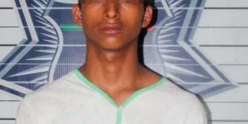 Detenidos dos jóvenes armados y con drogas
