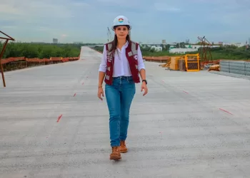 Construcción del puente vehicular Nichupté con avance del 37 por ciento