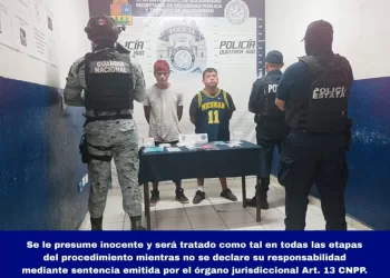 Capturados en Playa del Carmen al forcejear por una bolsa con varios tipos de drogas