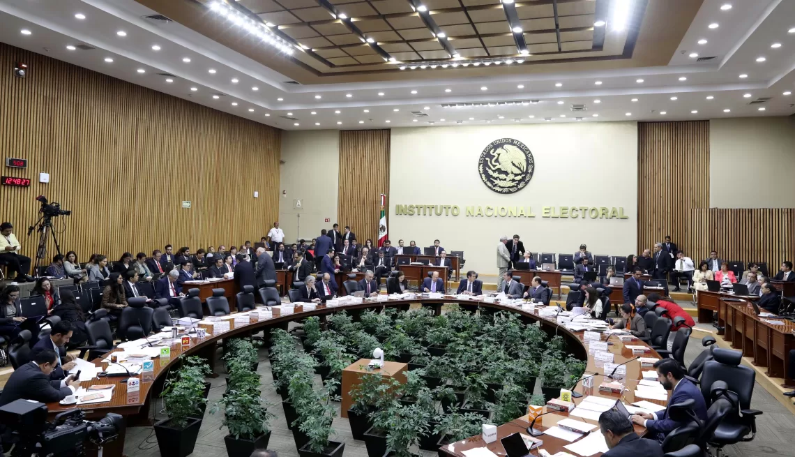 Aprueba anteproyecto sobre sedes y fechas para los debates presidenciales