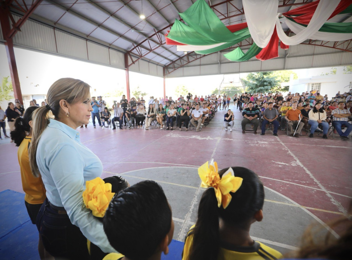 Gobierno municipal brinda apoyo a estudiantes de primaria y secundaria