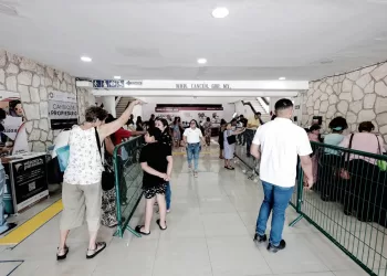 Fallas en servicio eléctrico obligan a suspender la atención en Palacio municipal de Cancún