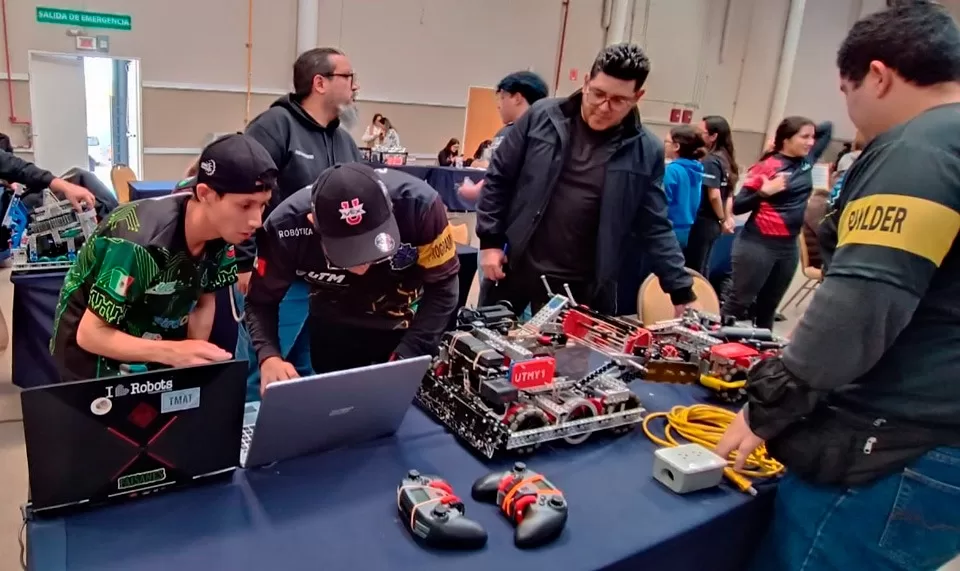 Club de Robótica Faisanes de la UTM representará a México en un torneo en Dallas