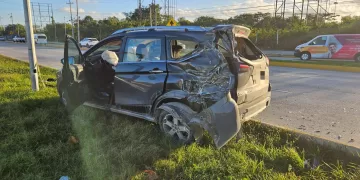 Carambola de tres vehículos en la Colosio sin lesionados