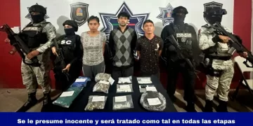 Trío capturado con más de 200 dosis de drogas