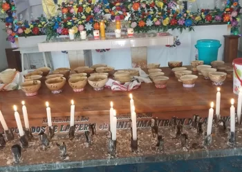 Dignatarios mayas ofrecen comidas ancestrales en veneración a la Cuaresma