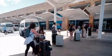 Aumenta continuamente la conectividad aérea en Quintana Roo