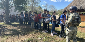 Rescatan a 81 centroamericanos retenidos en un inmueble en Leona Vicario