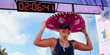 Más de 2 mil atletas participan den Medio Maratón Internacional de la Mujer Cancún 2024