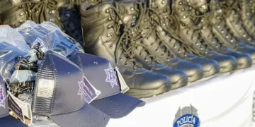 Policías municipales de Solidaridad reciben nuevos uniformes