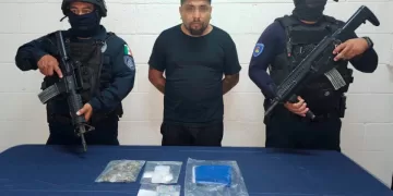 Detenido cuando manipulaba drogas