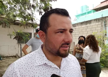 Adrián Sánchez, aspirante a alcalde de Chetumal por MORENA, renuncia a su militancia