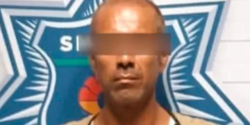 Trataba de forzar cajero automático con su caja de herramientas