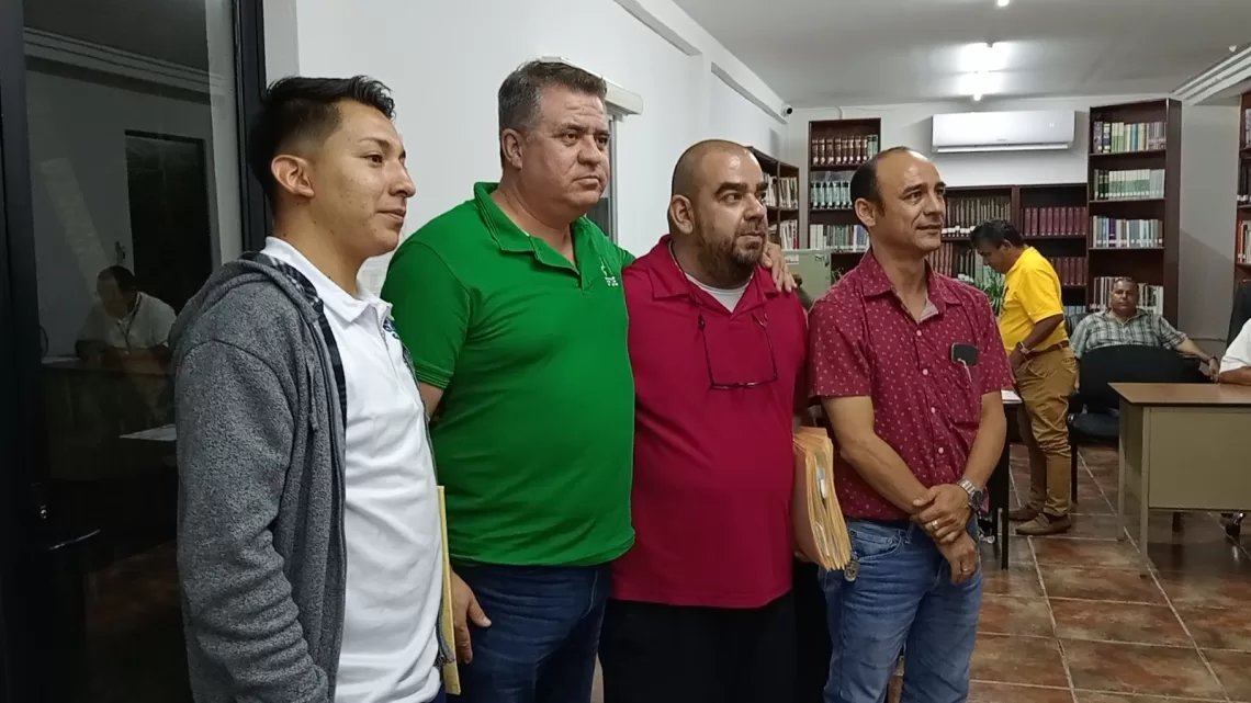 Morena Quintana Roo entrega lista de candidatos a diputados locales, pero mantiene en secreto sus nombres