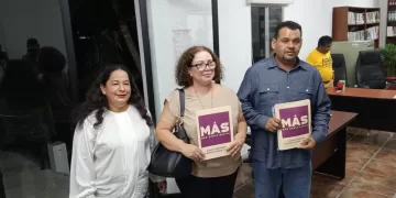 El PRD y MAS entregan sus listas de aspirantes a una diputación local en Quintana Roo