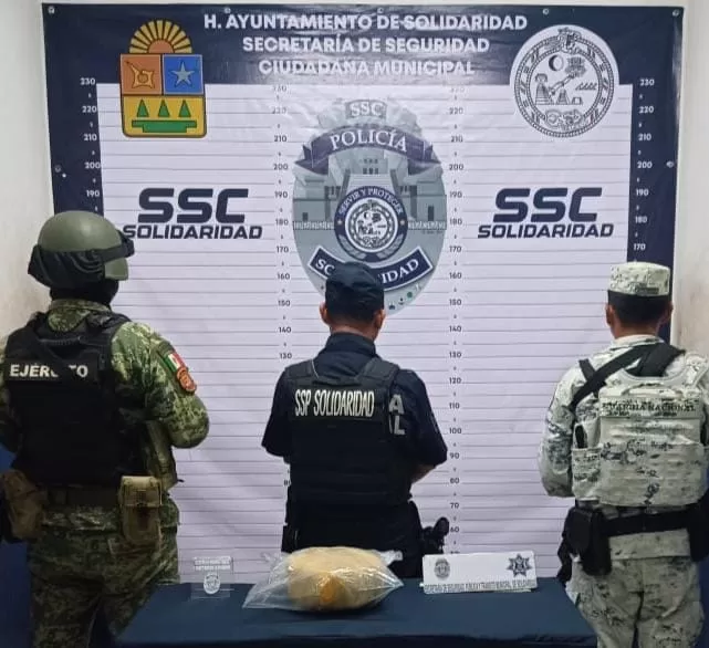 Aseguran paquete con drogas en una playa de Xpu-Ha