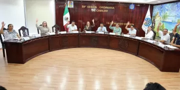 Cabildo de Isla Mujeres aprueba licencia temporal de la alcaldesa Atenea Gómez