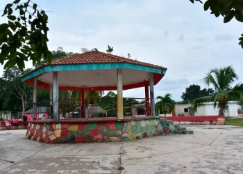 Comunidad de Petcacab tiene más de 4 días sin servicio de agua potable y no reciben atención