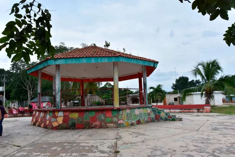 Comunidad de Petcacab tiene más de 4 días sin servicio de agua potable y no reciben atención