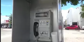 Pretenden rehabilitar las casetas telefónicas de la vía pública en Chetumal