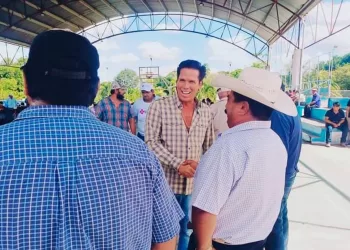 Denuncian a Roberto Palazuelos por presunto allanamiento y amenazas