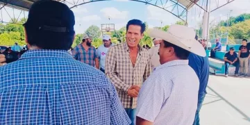 Denuncian a Roberto Palazuelos por presunto allanamiento y amenazas