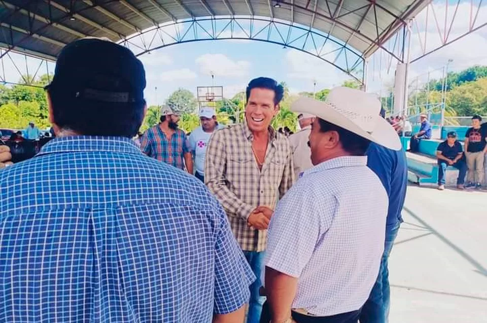 Denuncian a Roberto Palazuelos por presunto allanamiento y amenazas