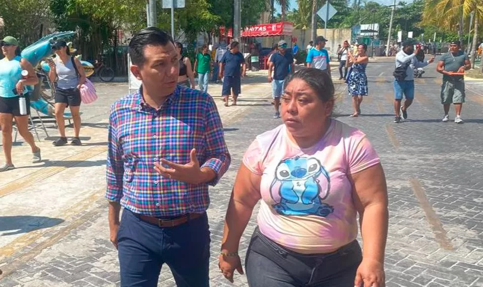 Atienden a pescadores de Cancún que bloquearon acceso a Puerto Juárez