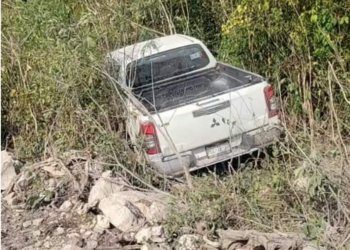 Trabajadores del Tren Maya se duermen y se salen de la carretera en tramo Tulum- Felipe Carrillo Puerto