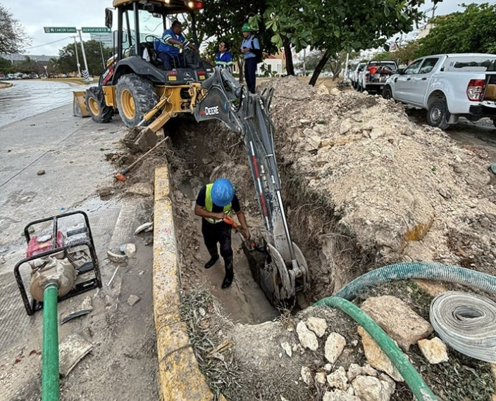 Exhortan a estar pendientes de baja en el servicio de agua obras de renovación en la red