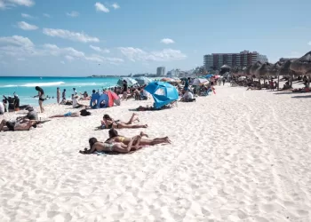 Quintana Roo recibirá a más de 1.2 millones de turistas en estas vacaciones