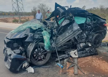 Fuerte accidente con dos lesionados en nuevo tramo carretero de Cancún