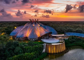 Cirque du Soleil estrena en Vidanta acto de flying pole