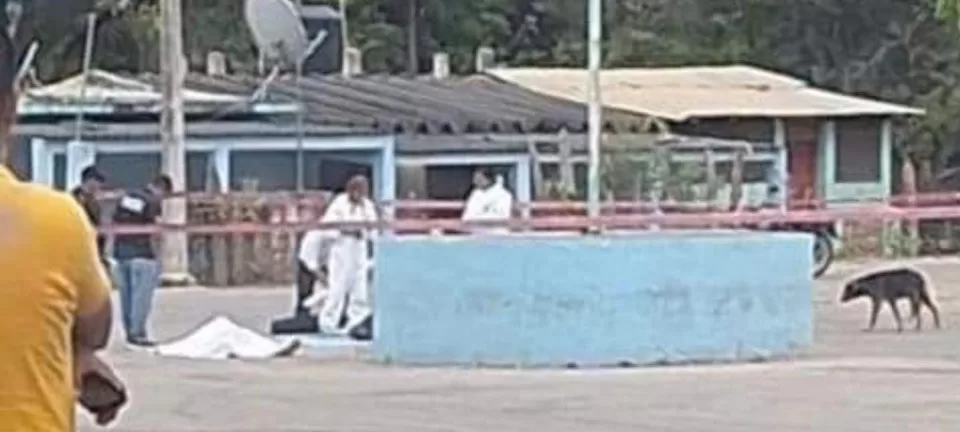 Hallan cuerpo con la cabeza entre las piernas en Sergio Butrón Casas