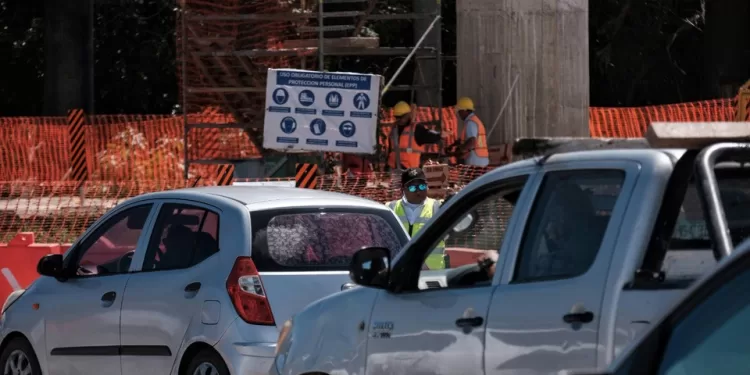 Ajuste a la circulación de vehículos en la glorieta de Kabah con Colosio