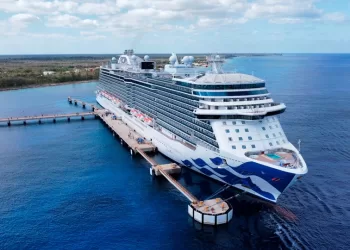 Cozumel recibe al lujoso crucero Enchanted Princess