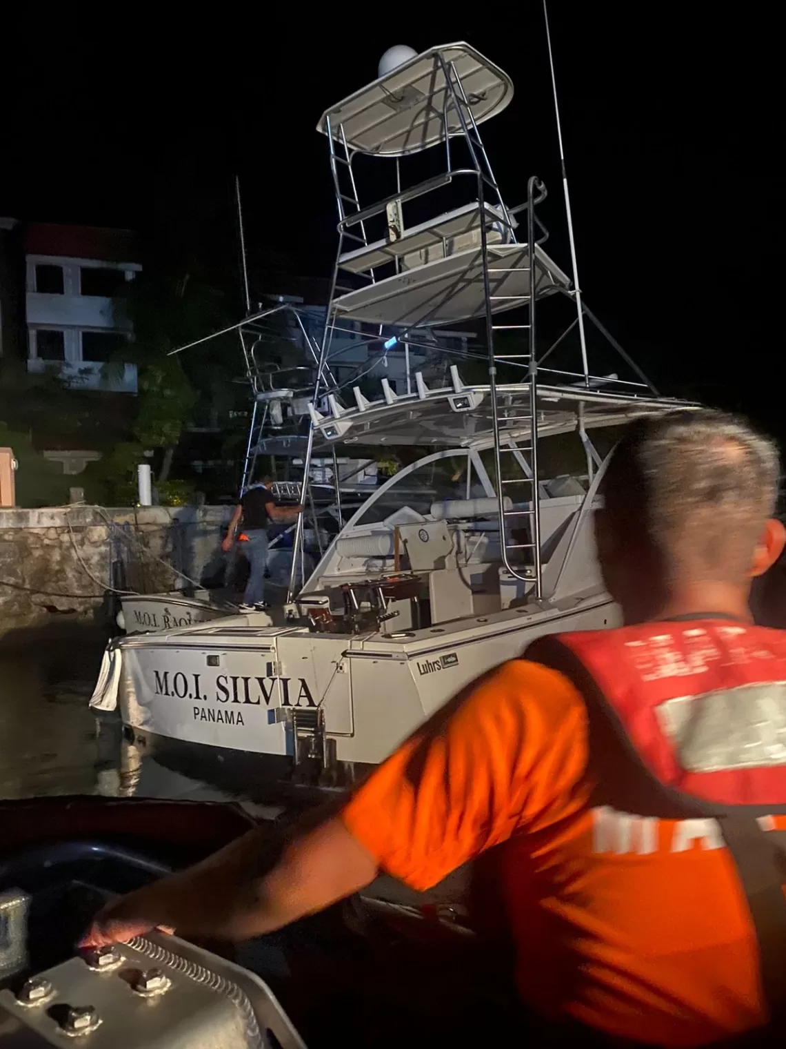 Rescata la Marina en inmediaciones de Punta Venado, a tripulantes de yate de pesca a la deriva