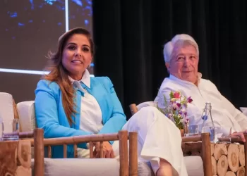 Enrique Cerezo elogia la calidez del Caribe Mexicano